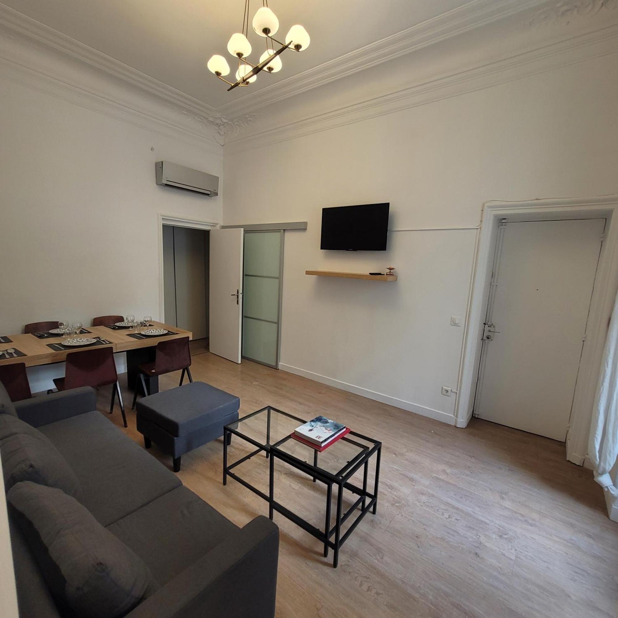 Bel Appartement Champs Elysees Avec 2 Chambres Parijs Buitenkant foto