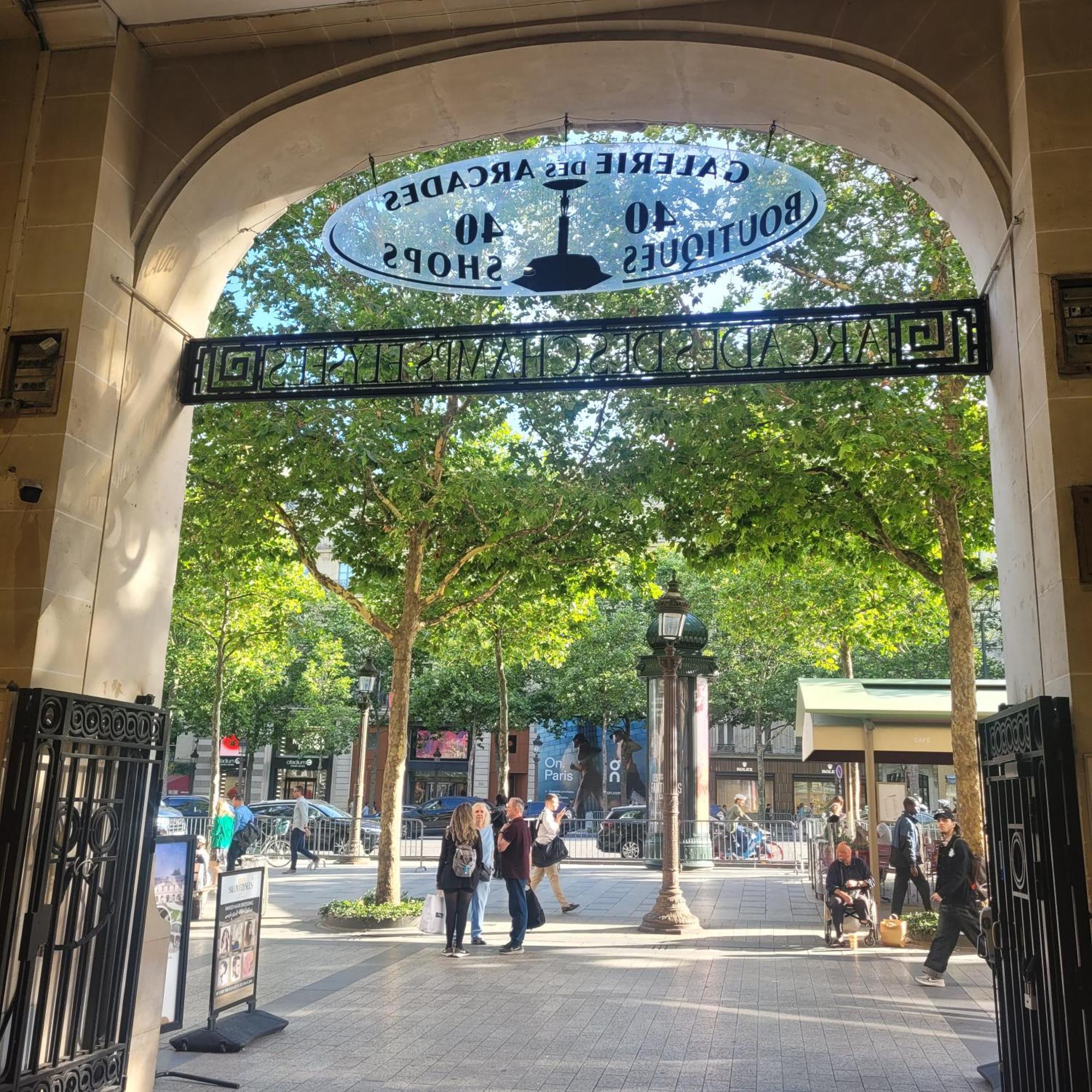 Bel Appartement Champs Elysees Avec 2 Chambres Parijs Buitenkant foto